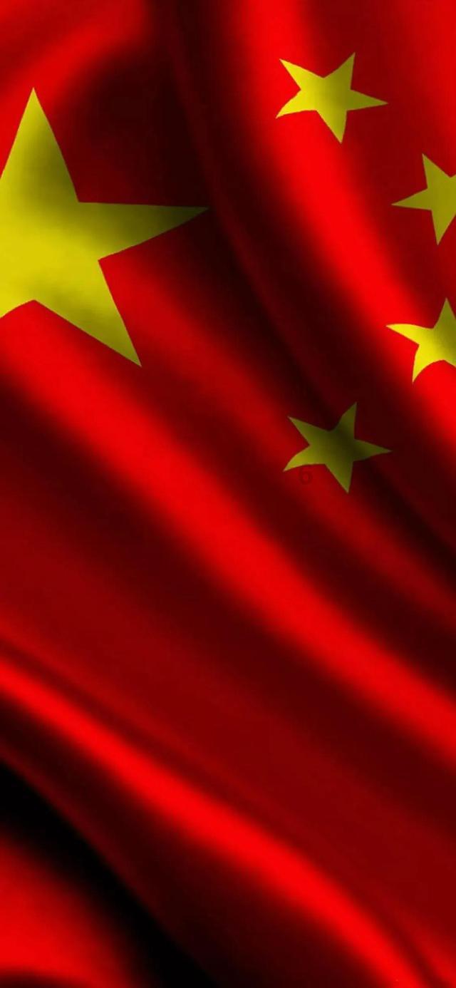 春季多套裙装，该怎么随心切换风格？